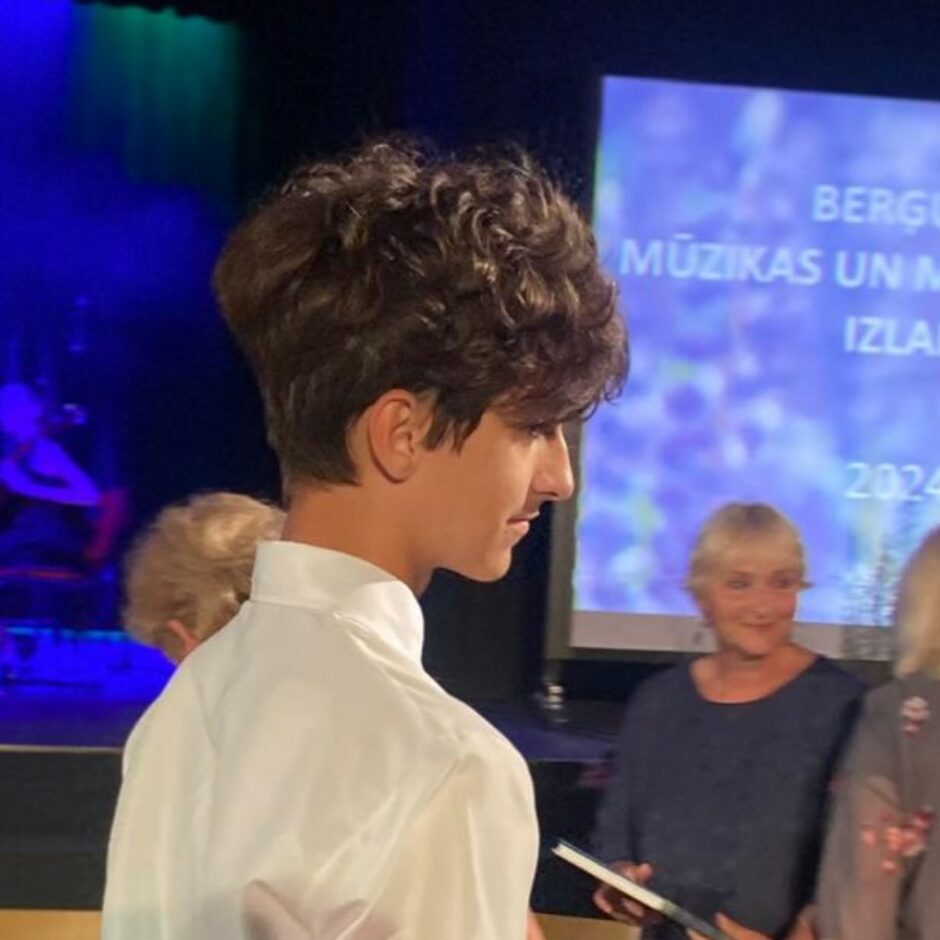 Diploma pasniegšana