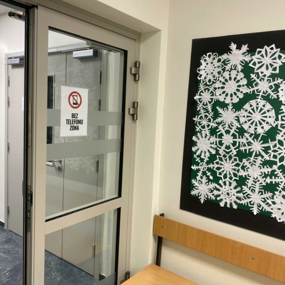 Ziemassvētku noformējums skolā