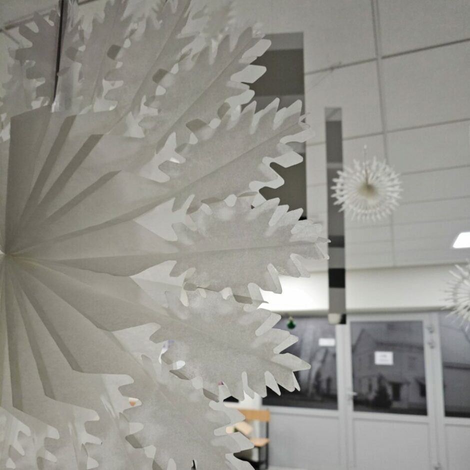 Ziemassvētku noformējums skolā