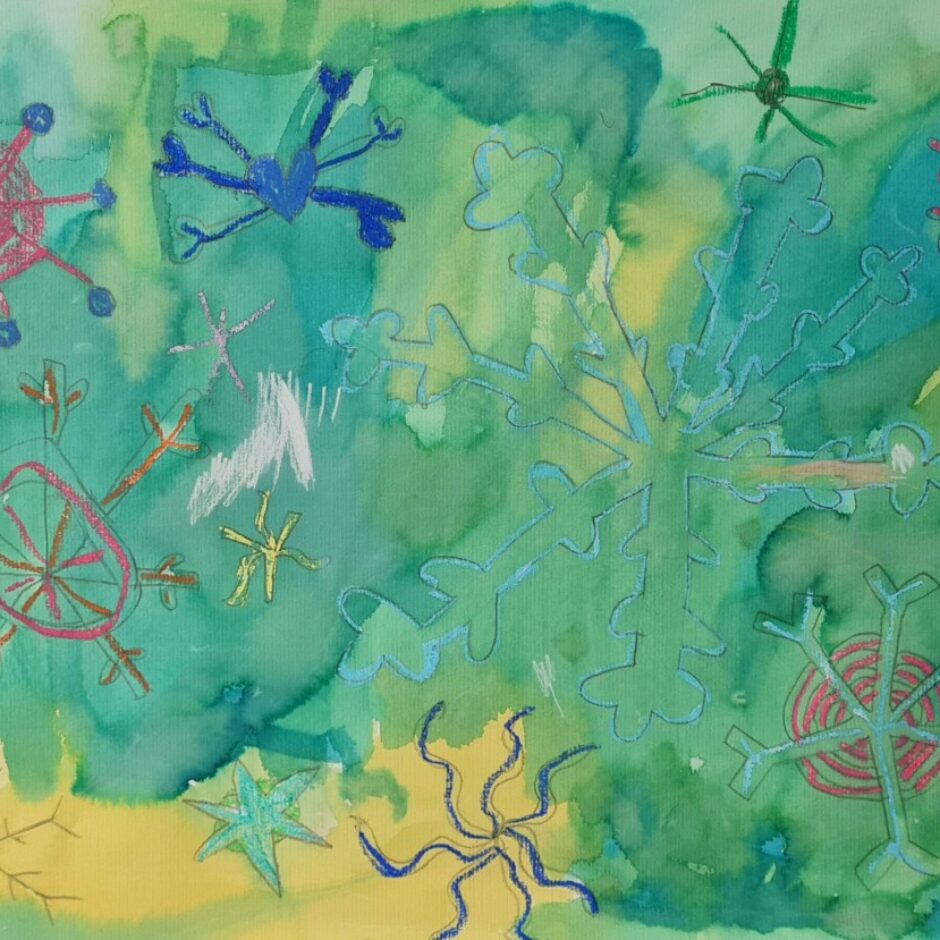 sniegpārslu glezniņu izstādē