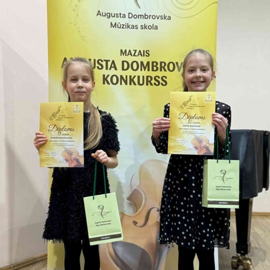 Dārta Dreimane un Amēlija Malahovska