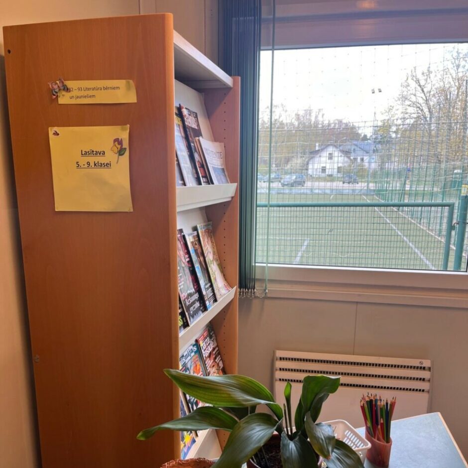 lasītāju stūrītis