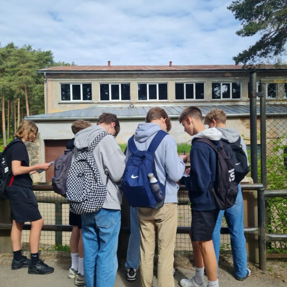 veicot mācību uzdevumus