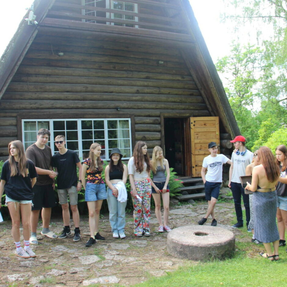 9.b klase I.Ziedoņa muzejā