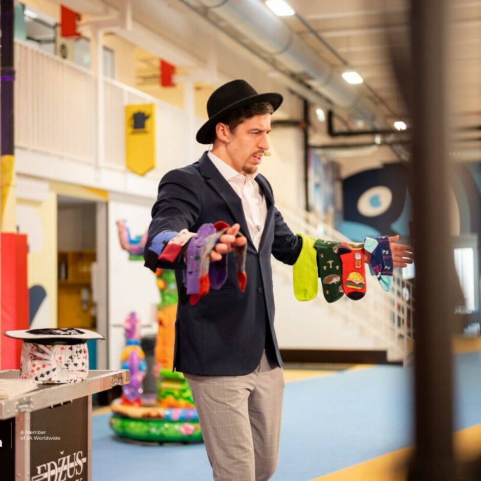 “Mana vārdnīciņa”