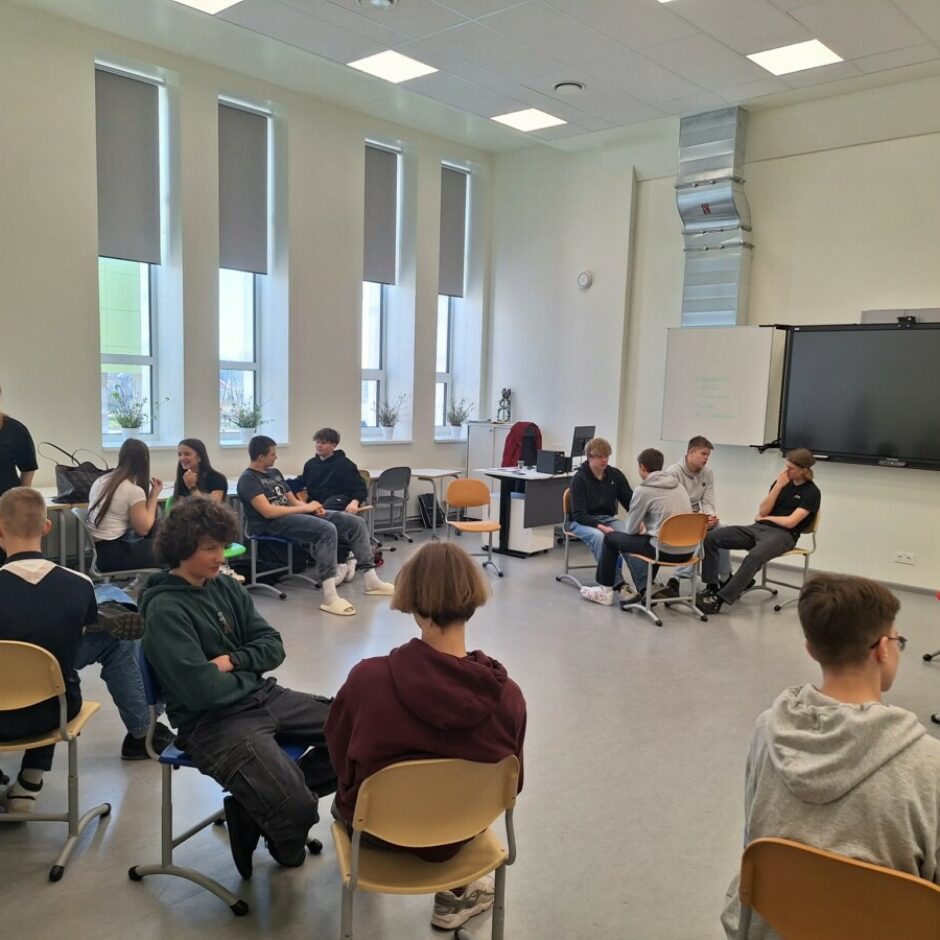 “Mana runa pārliecina” nodarbība 9.b klasē
