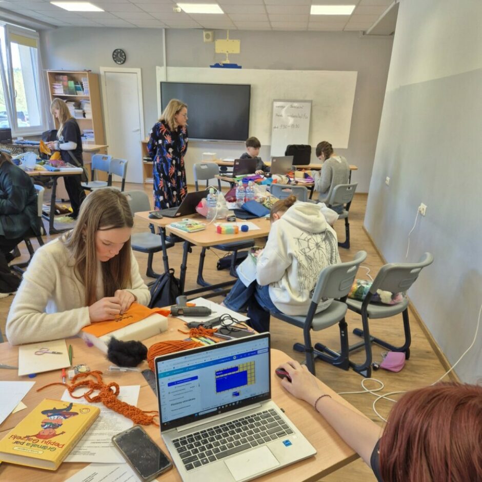 Berģu Mūzikas un mākslas pamatskolas komanda piedalās tehnoloģiju olimpiādē