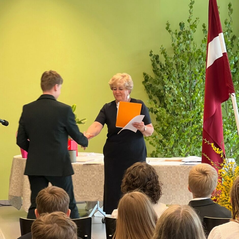 “ Starpnovadu, valsts, starptautisko olimpiāžu un konkursu uzvarētāju godināšanas pasākums”