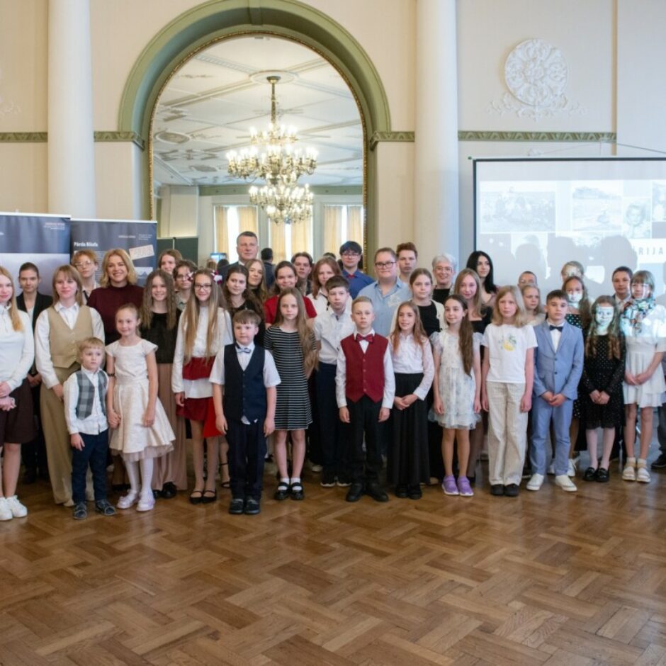 „SIBĪRIJAS BĒRNI 1941/1949 – TRIMDAS BĒRNI 1944 – DZIMUŠI SIBĪRIJĀ”