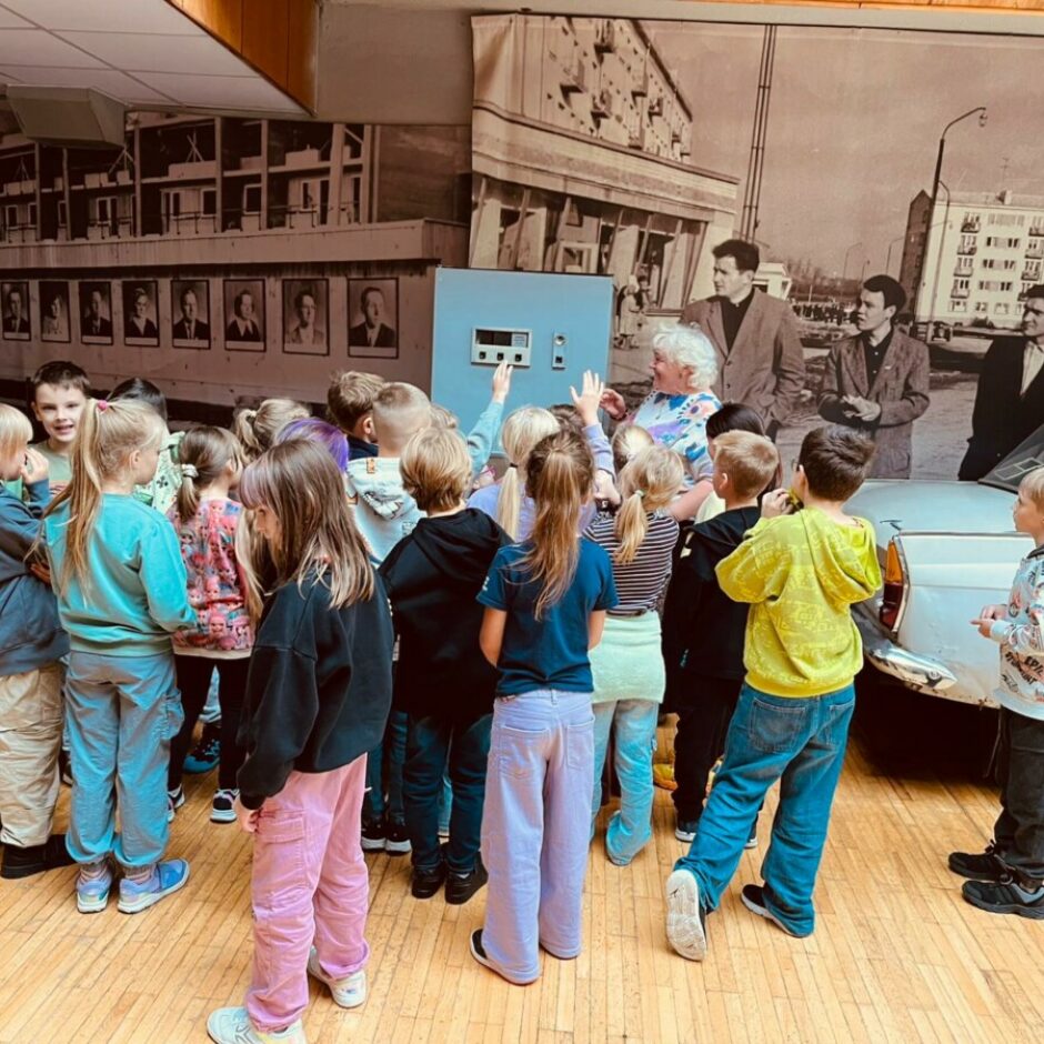 2.b un 2.d iepazīst “Skrīveru gotiņu”