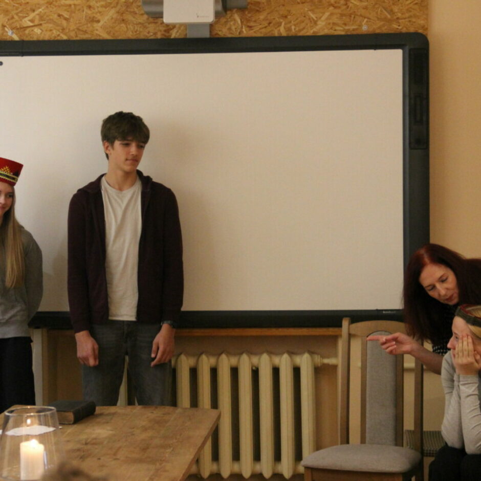 Lāčplēša dienas priekšvakarā 9.a un 9.b kl.