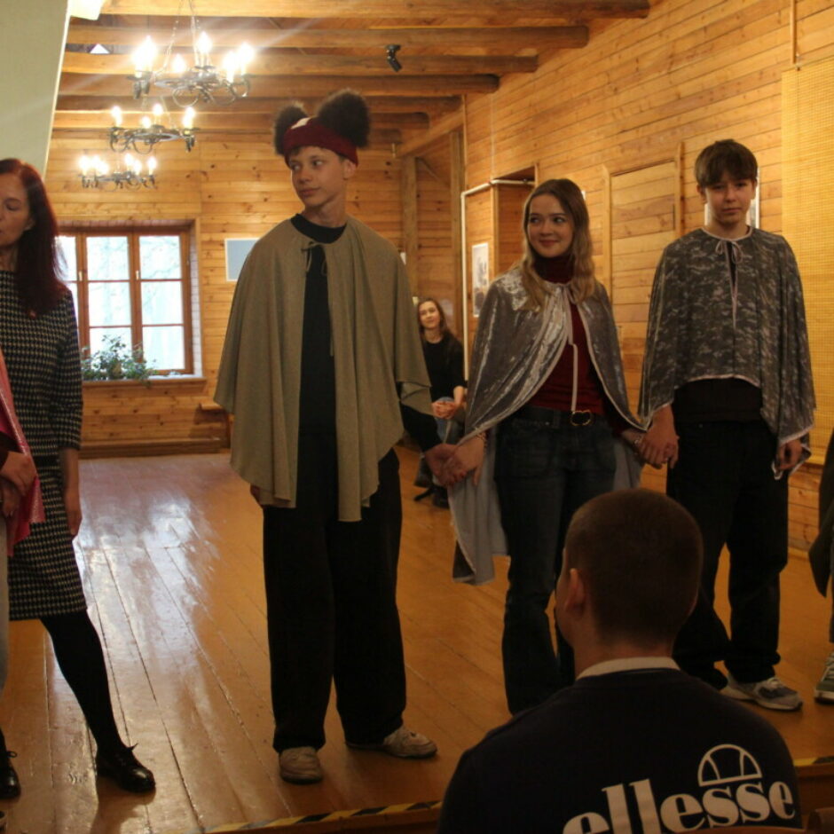 Lāčplēša dienas priekšvakarā 9.a un 9.b kl.