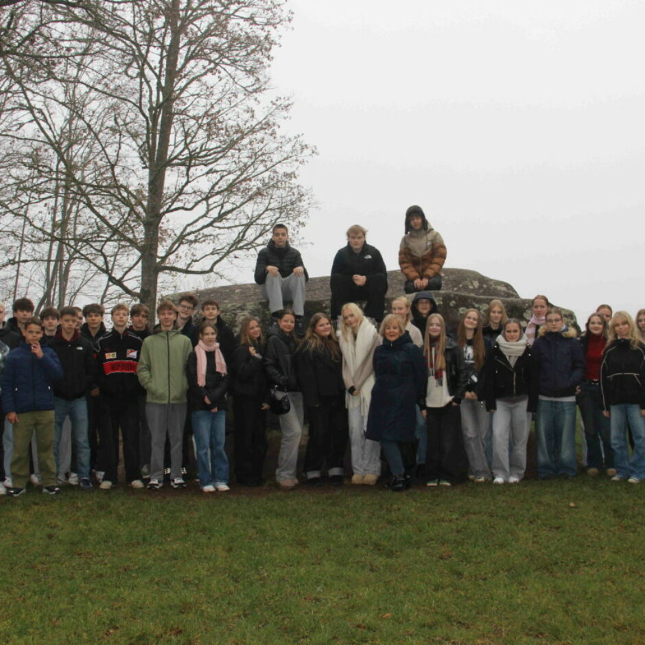 Lāčplēša dienas priekšvakarā 9.a un 9.b kl.