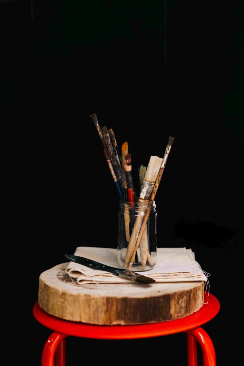 otas uz sola, saliktas glāzē