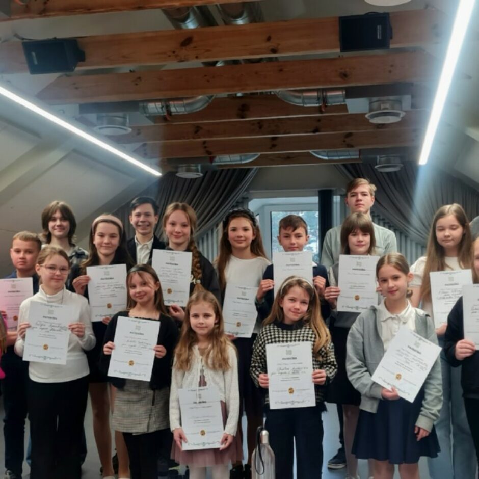 Skatuves runas konkurss