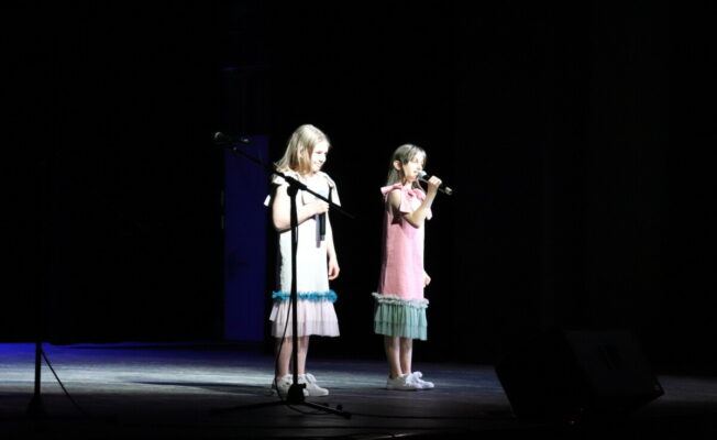 talantu šova dalībnieces