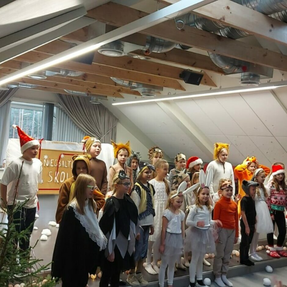 Sniegbaltītes skolā