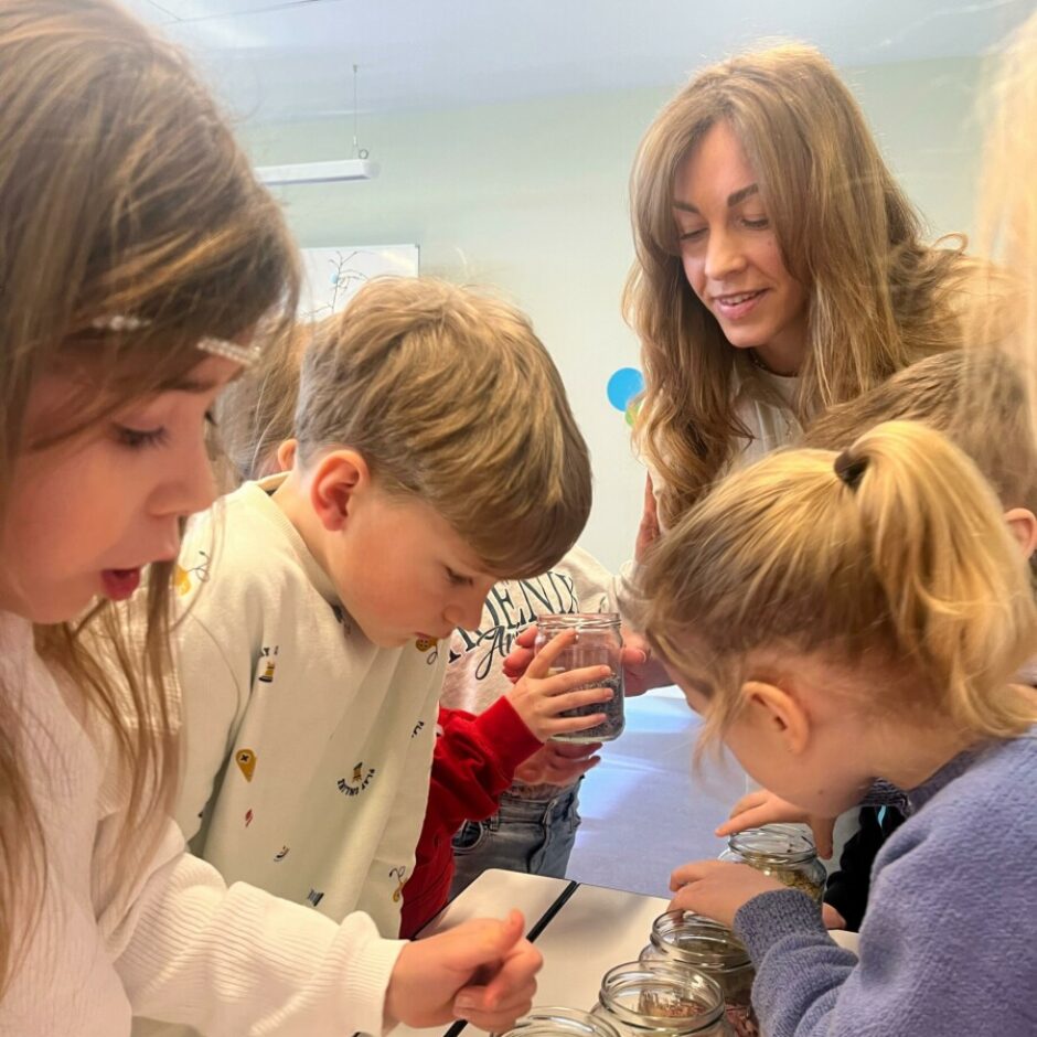 farmaceita profesija - zāļu tējas. dažādās tējas