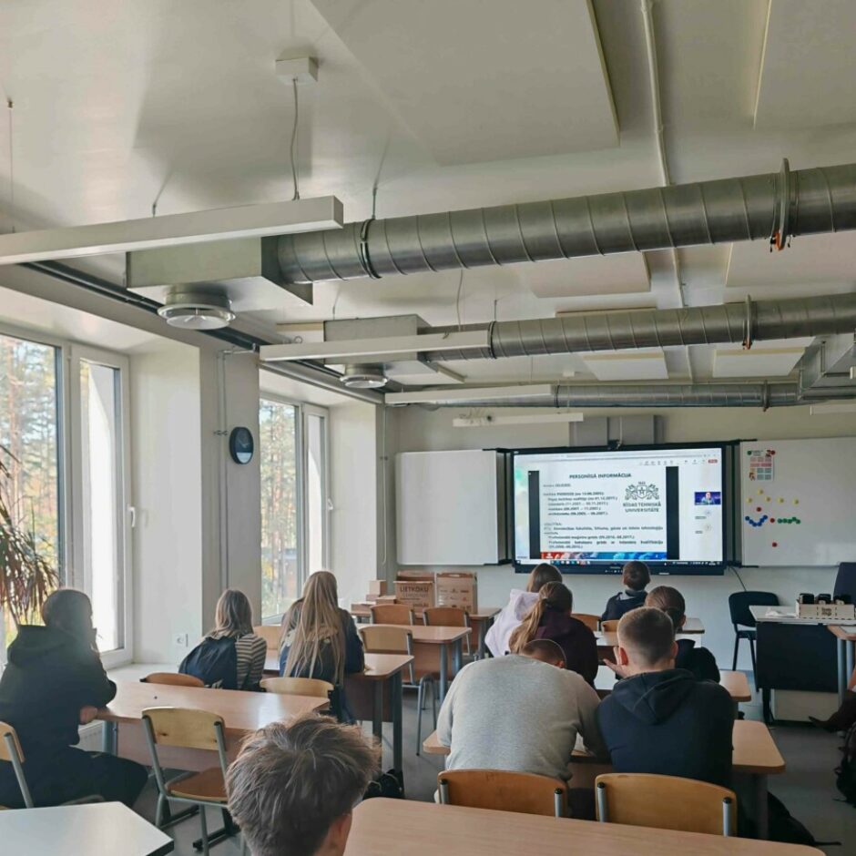 Berģu skolā #Karjerasnedēļa rit pilnā sparā!