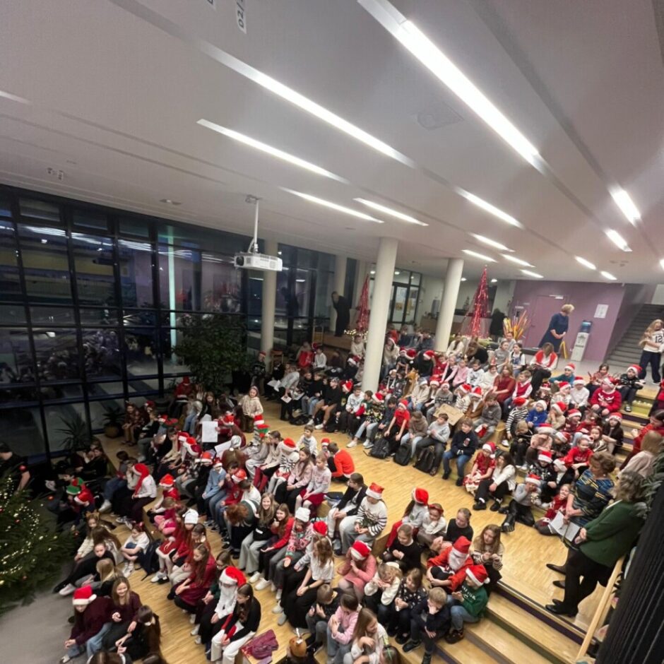 Lustīgākais Ziemassvētku koncerts Berģu skolā!