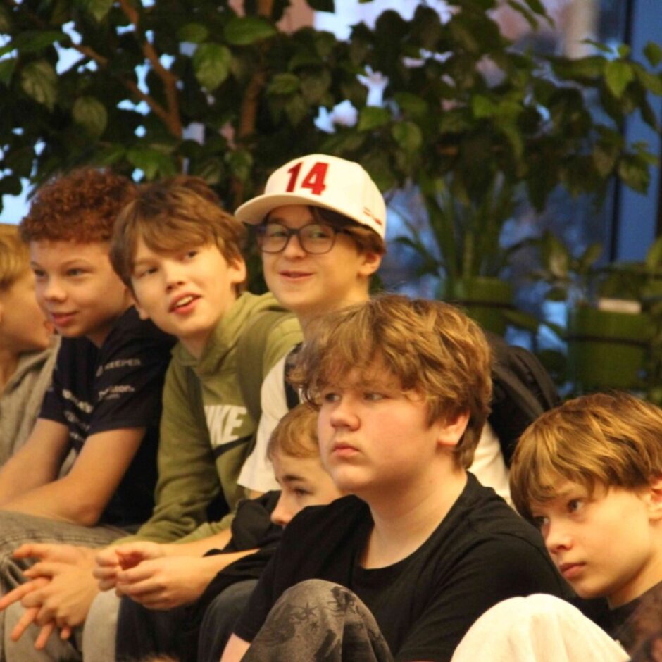 Tikšanās ar absolventu L.Lepsi