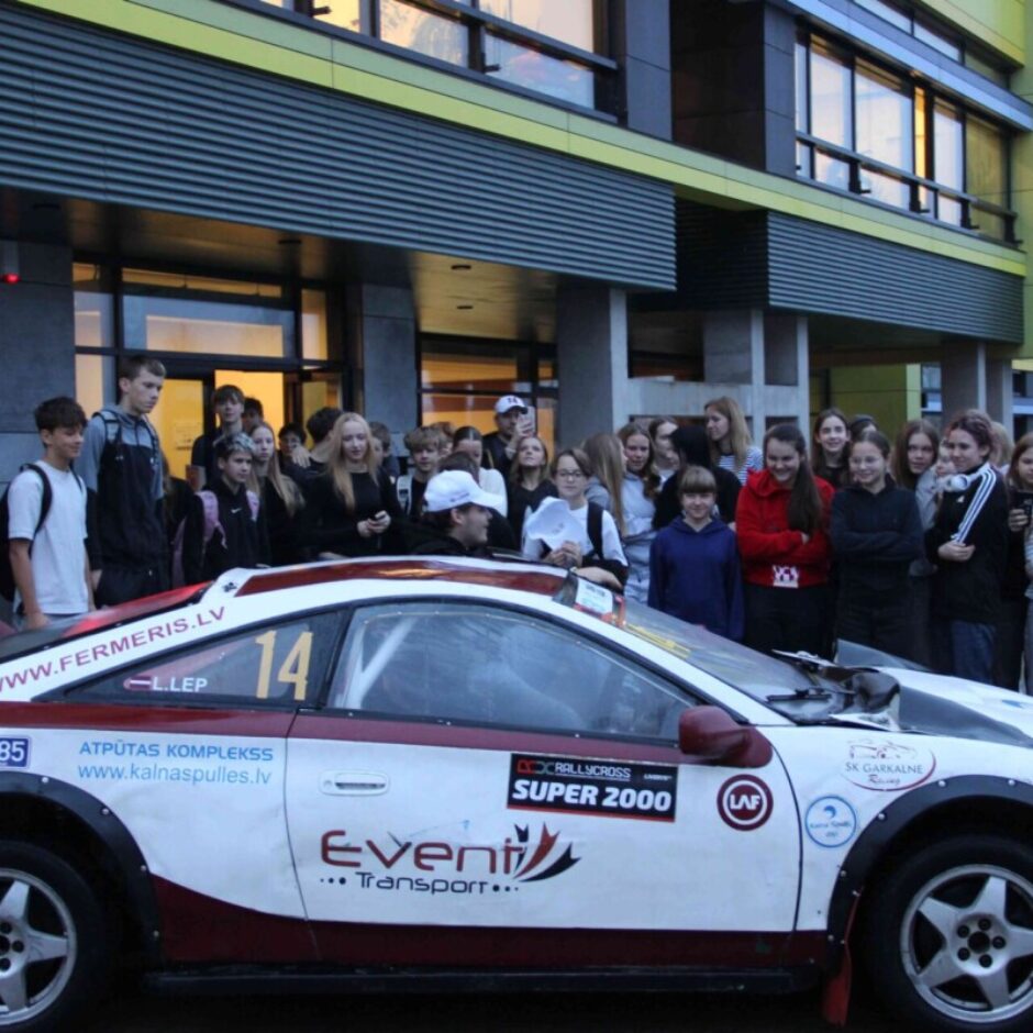 Tikšanās ar absolventu L.Lepsi