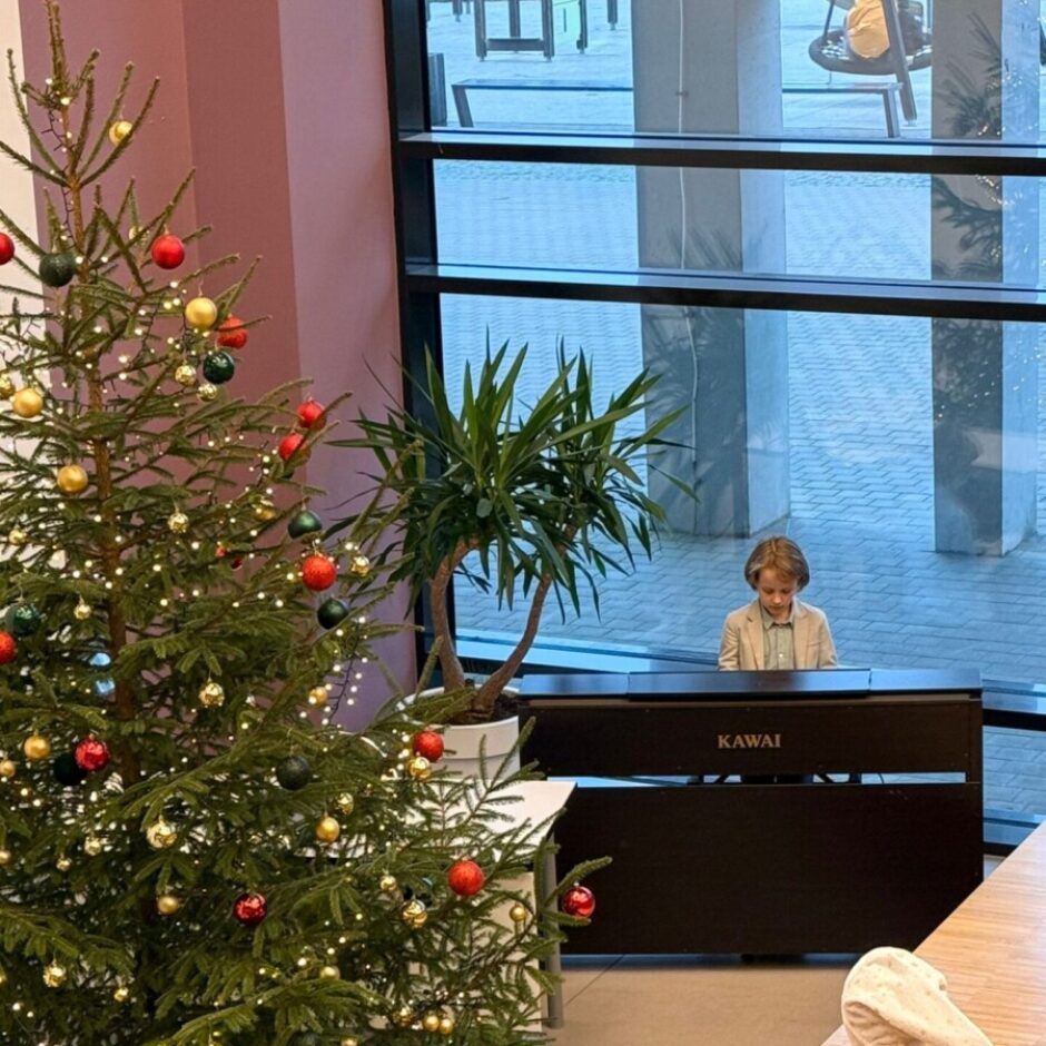 Ziemassvētku dāvanu tirdziņš 