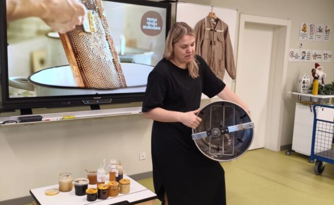 Latvijas Biškopības realizēts projekts “ES MEDUS – GARDS UN VIDEI DRAUDZĪGS”.