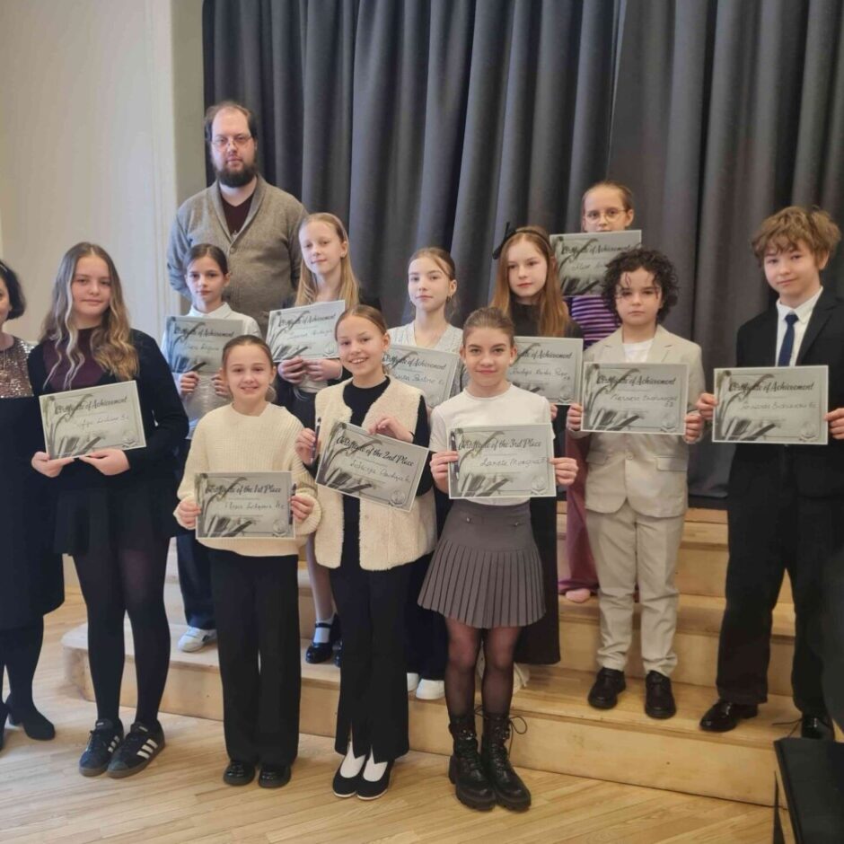 Angļu un vācu valodas olimpiāde Sniegpulkstenīte dalībnieku kopfoto