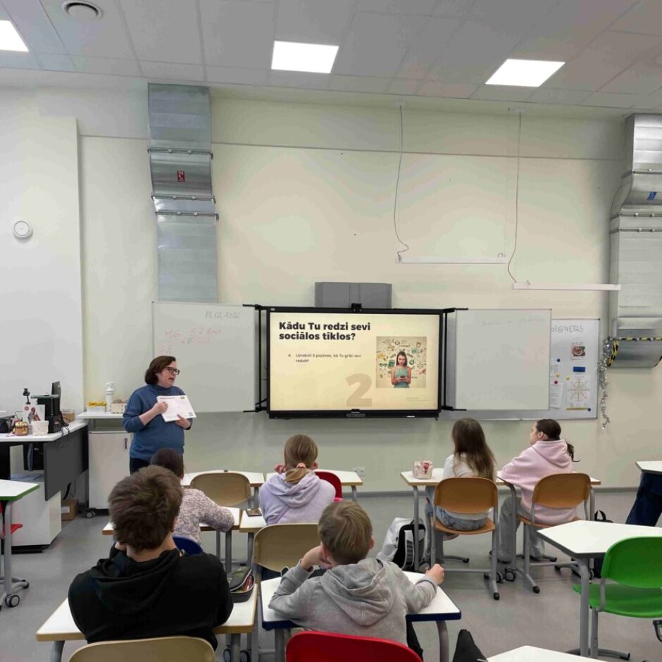 “Kā izdzīvot sociālajos tīklos?”