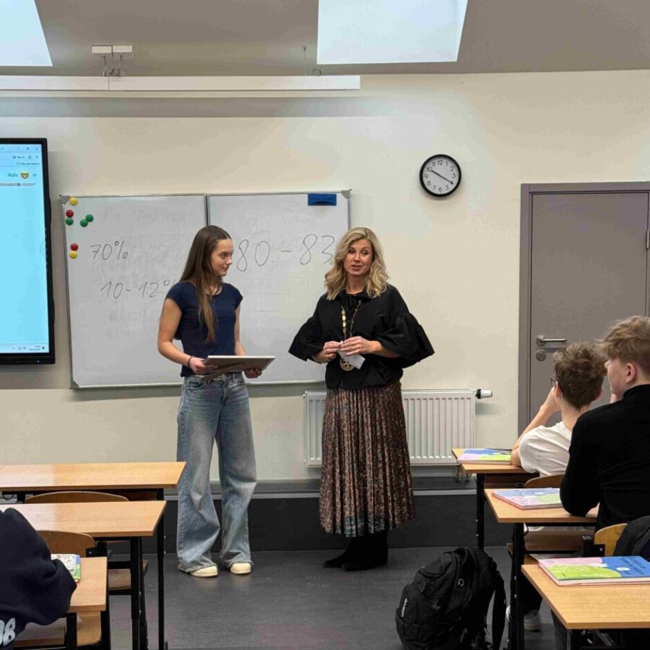 R.Juzova un A.Duntava