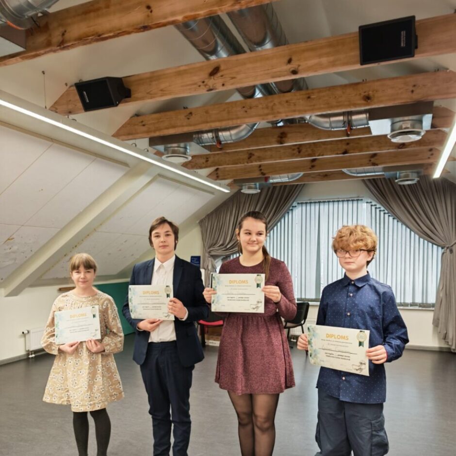 Skatuves runas konkurss pamatskolas skolēniem