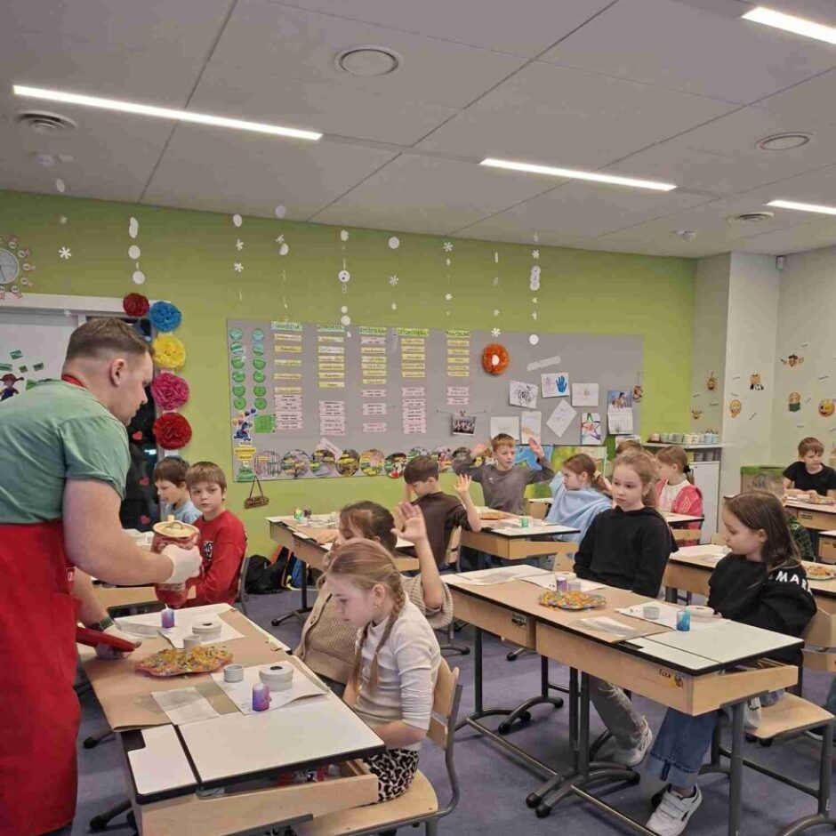 paraugdemonstrējums sveču liešanā