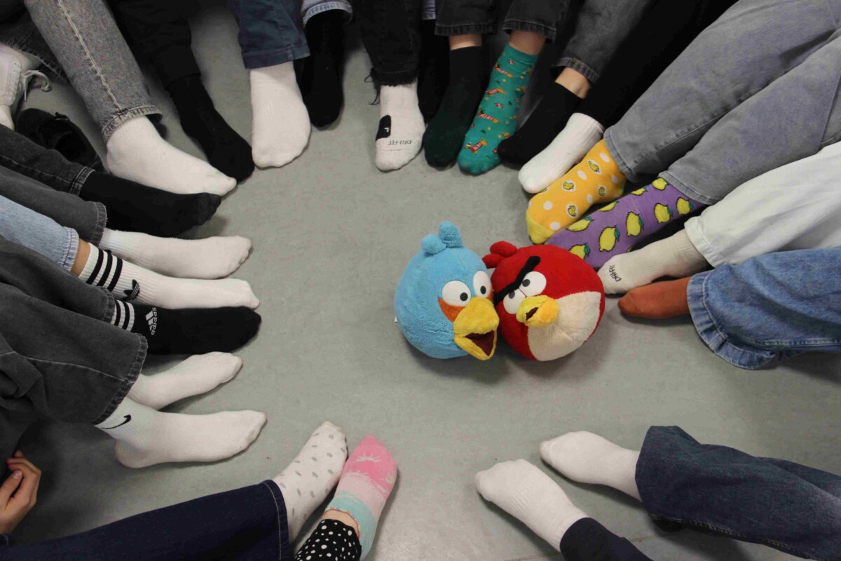 dažādās zeķes - simbolika Dauna sindroma dienai