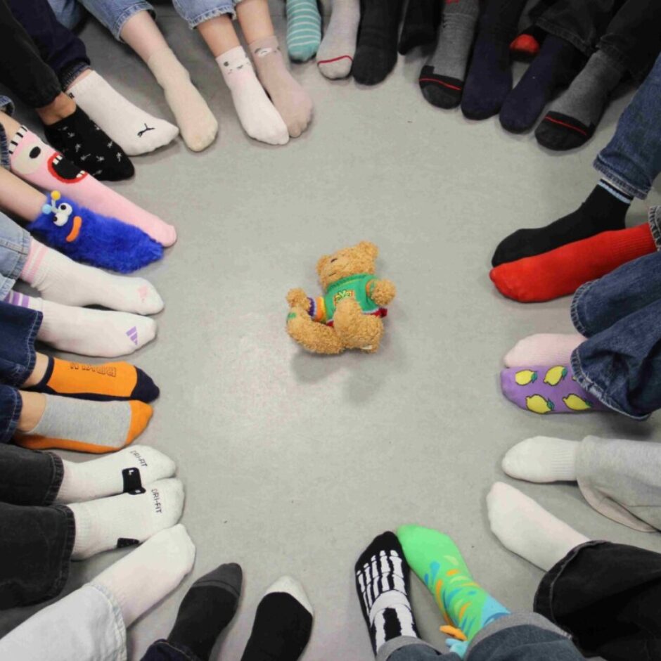 dažādās zeķes - simbolika Dauna sindroma dienai